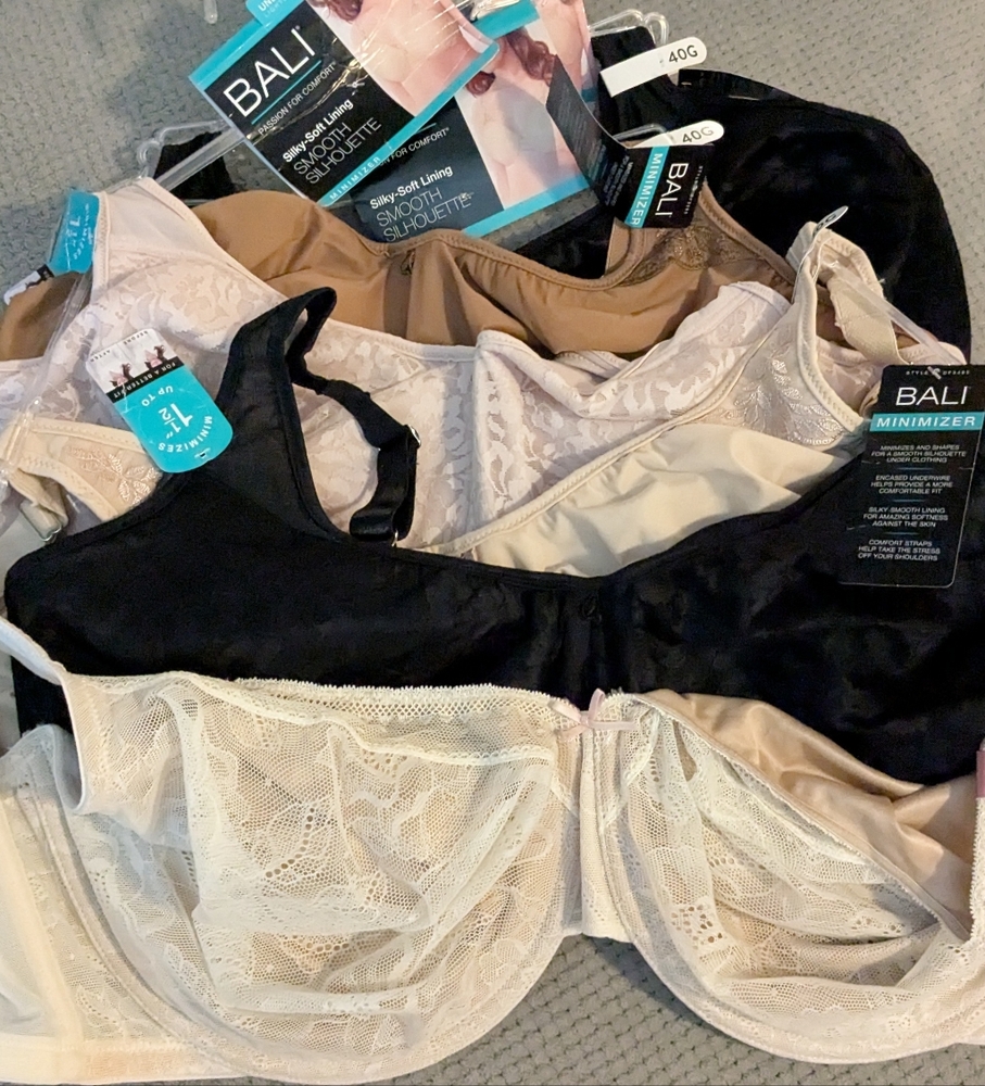 Bali Women's Lace Minimizer Bra Set -6  Black, Tan, Cream Size 40G